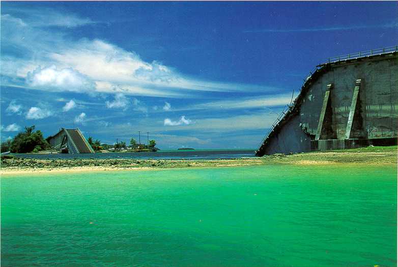 Palau bridge after collapse, showing gap where concrete segment is missing.